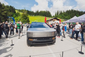 Teslatakeover Visitflachau